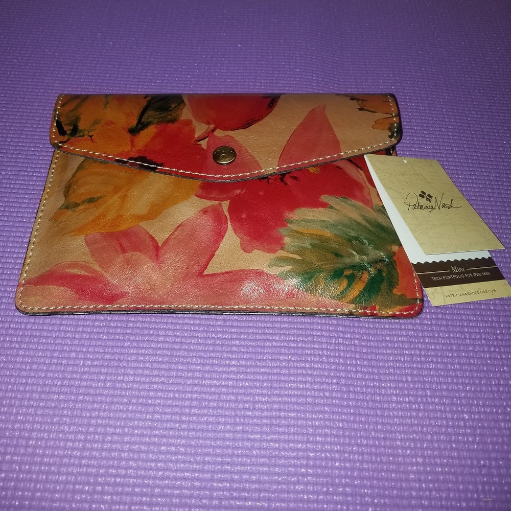PATRICIA NASH CLUTCH
